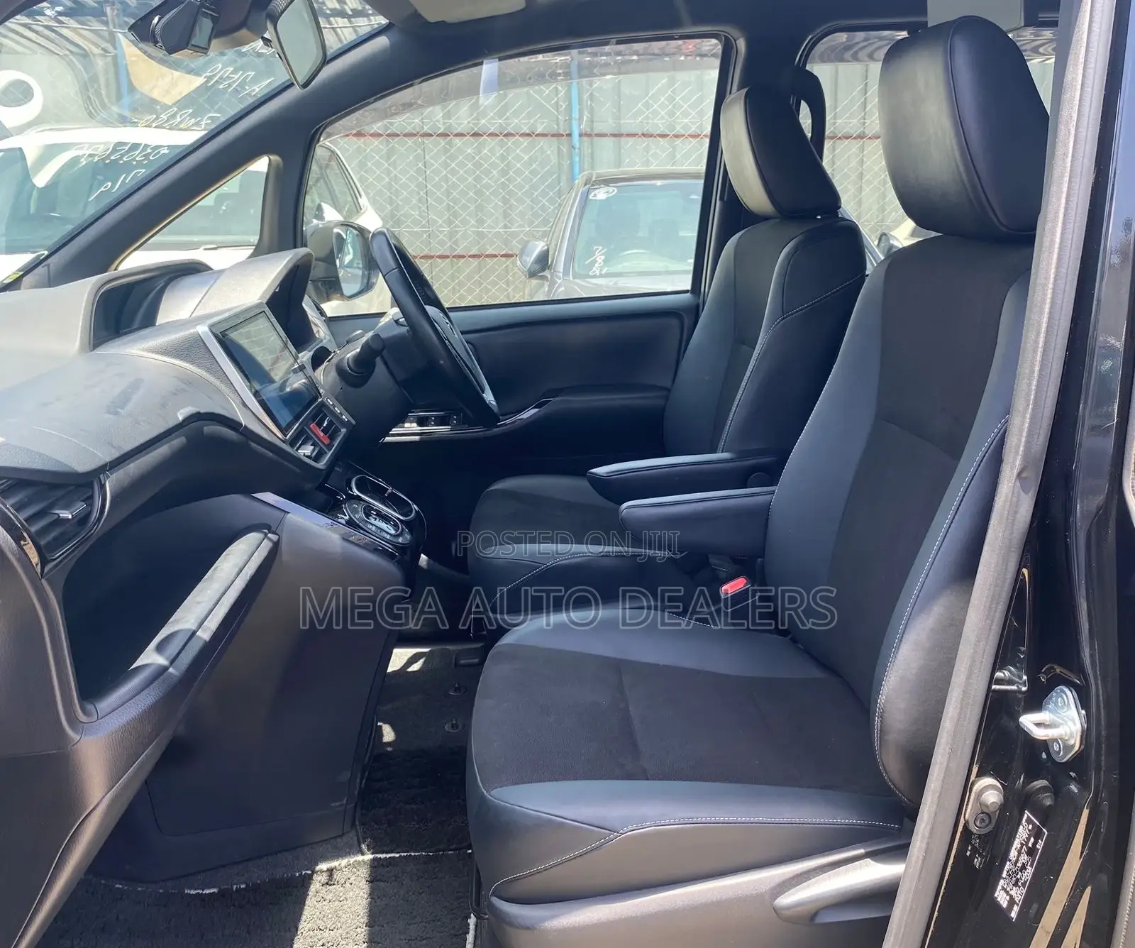 Toyota Noah 2018 Black