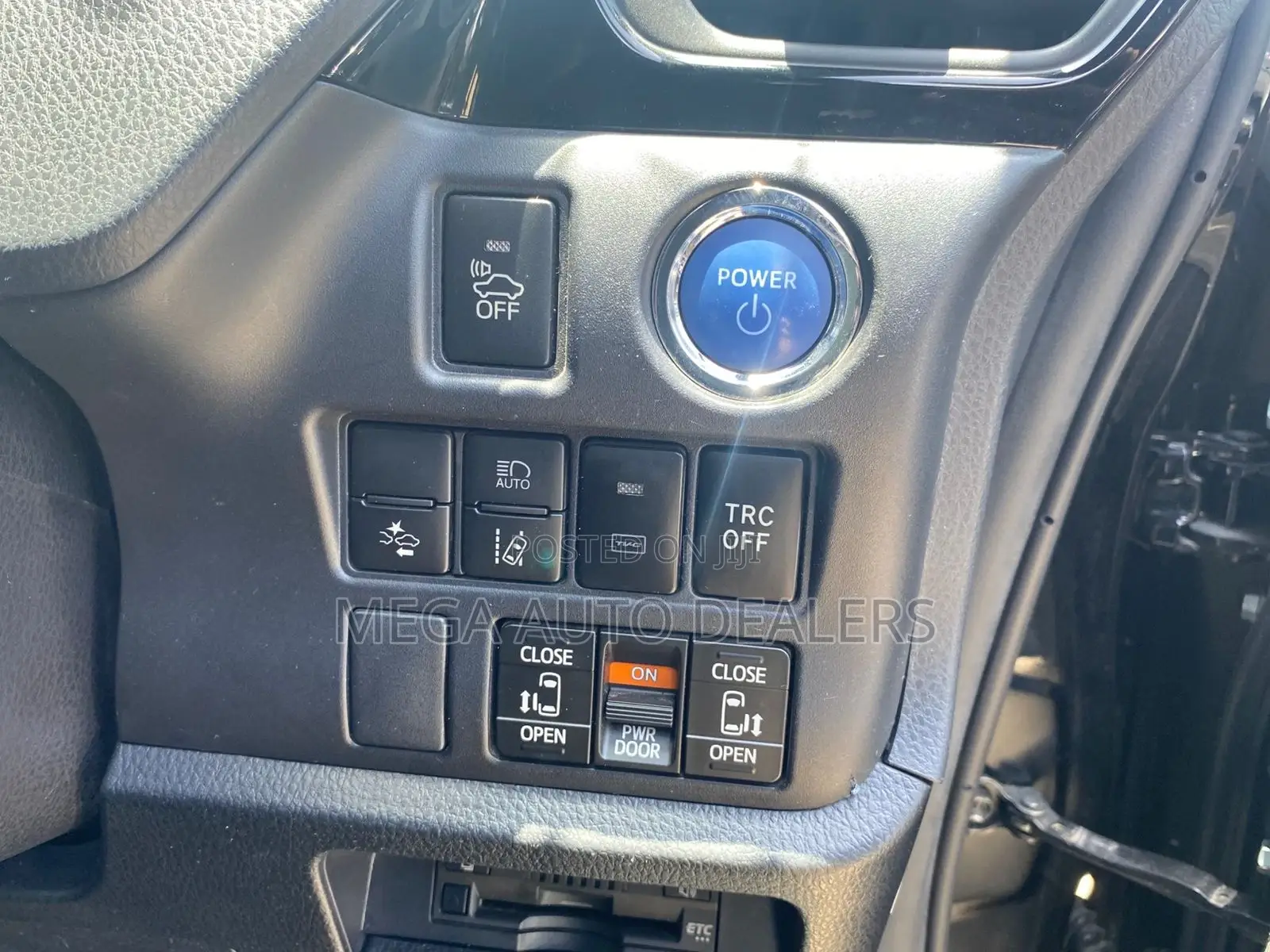 Toyota Noah 2018 Black