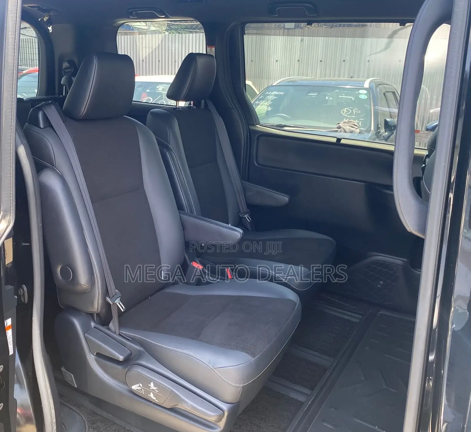 Toyota Noah 2018 Black