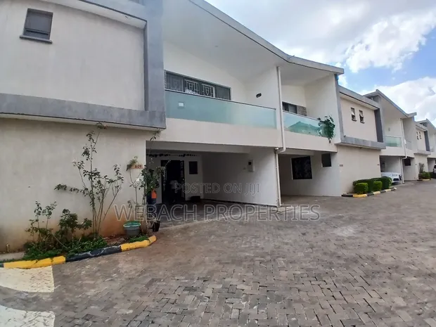 4bdrm Townhouse / Terrace in Gateway Mall for rent