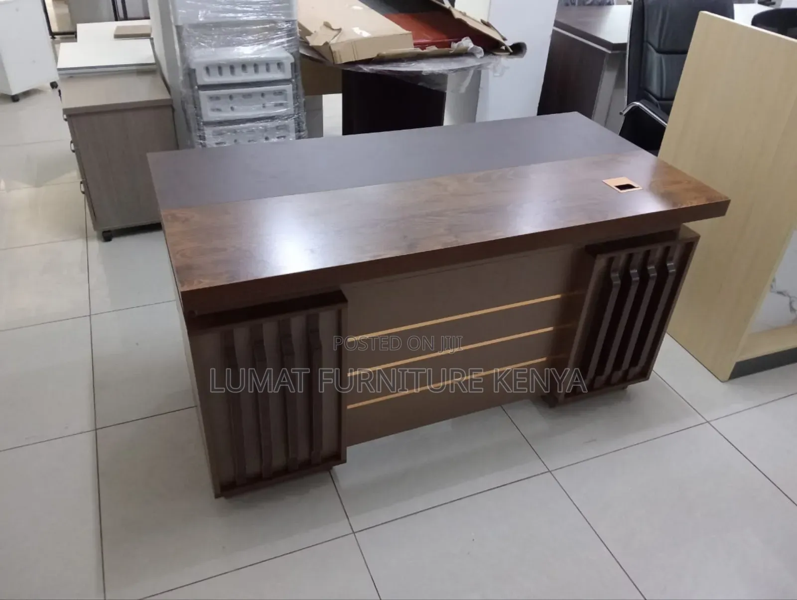 Unique Office Workstation