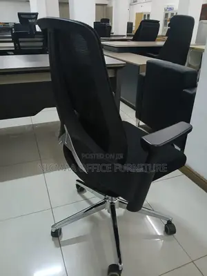 Ergonomic Comfort Meets Modern Mobility Mesh Seat