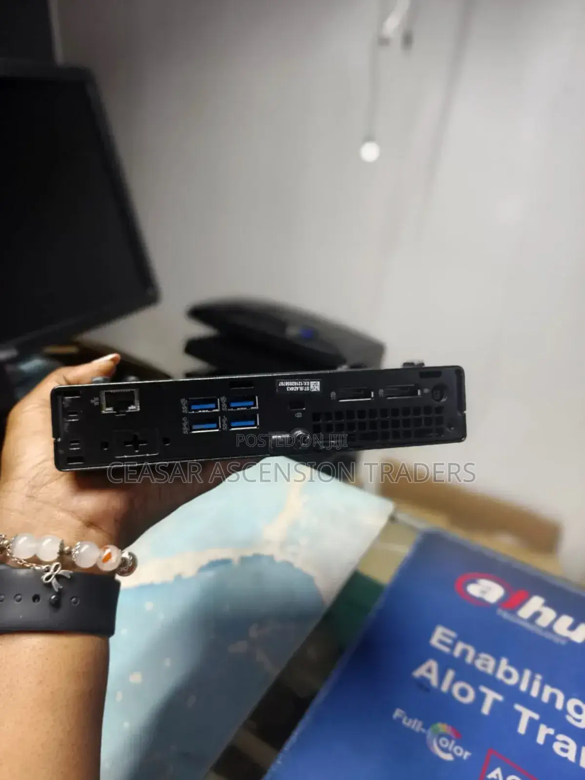 Desktop Computer Dell Optiplex 7090 16GB Intel Core I5 SSD 256GB
