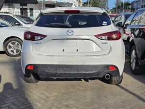 Mazda Axela 2017 Pearl