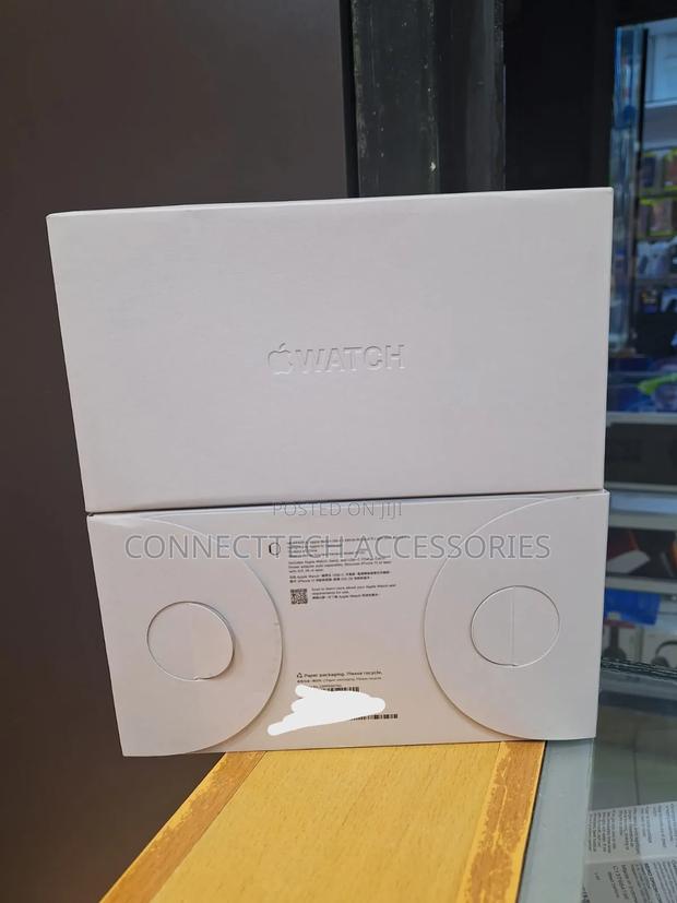 Apple Watch Ultra 3 49mm - main view