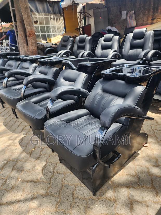 Black Saloon Sink Chair - main view