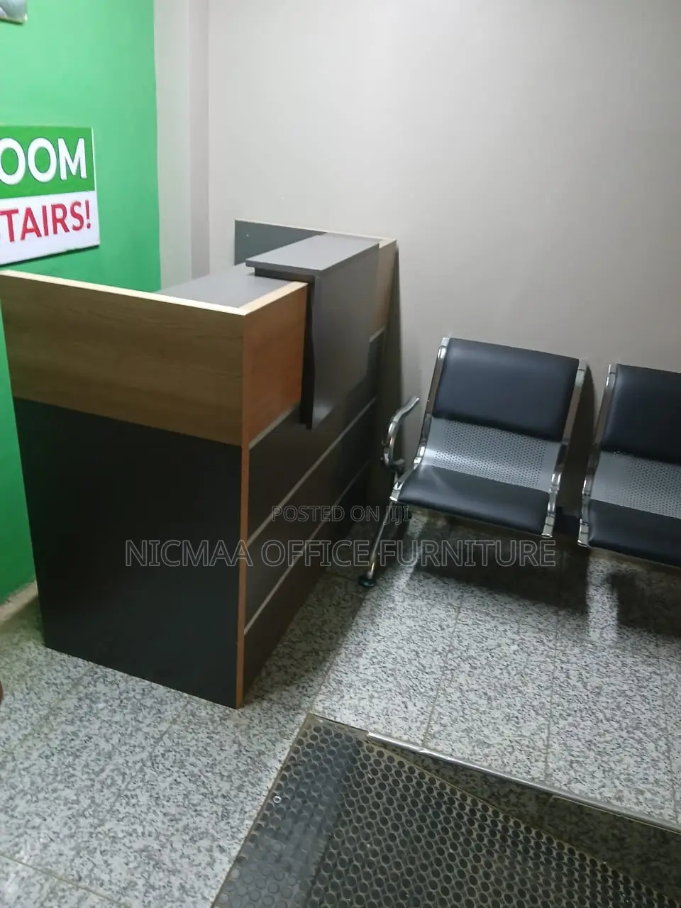 1.8m Modern Showroom Finish Reception Desk