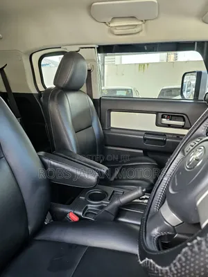 Toyota FJ Cruiser 2017 White