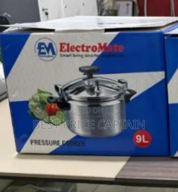 Electromate Manual Pressure Cooker.9ltrs