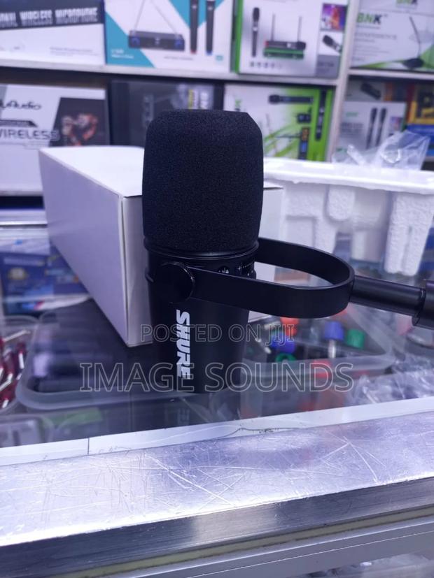 Shure Mv7 Dynamic Podcast Microphone - main view