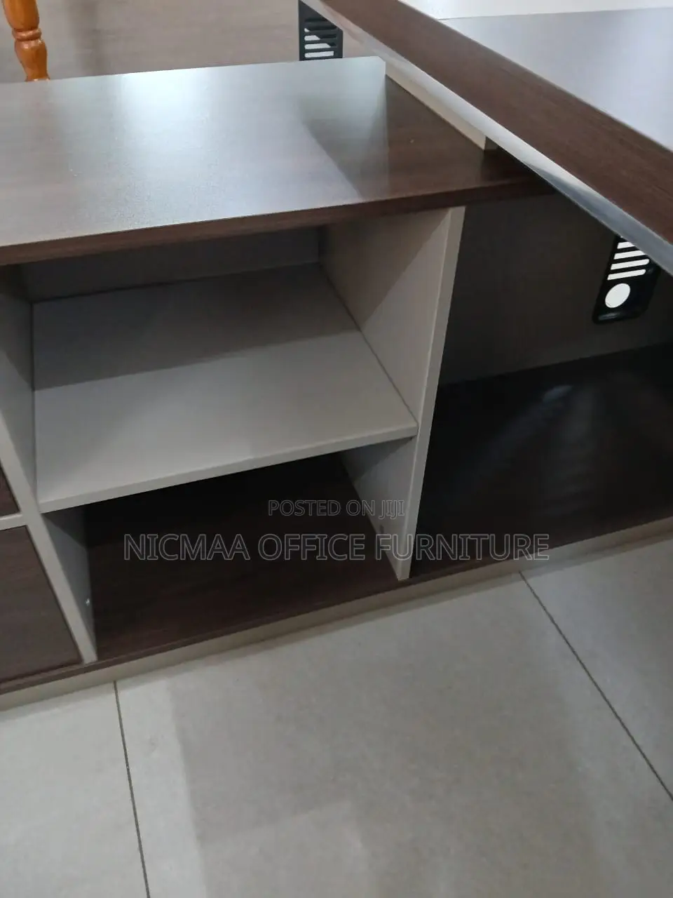Two-Tone Finish With Side Advanced Desk