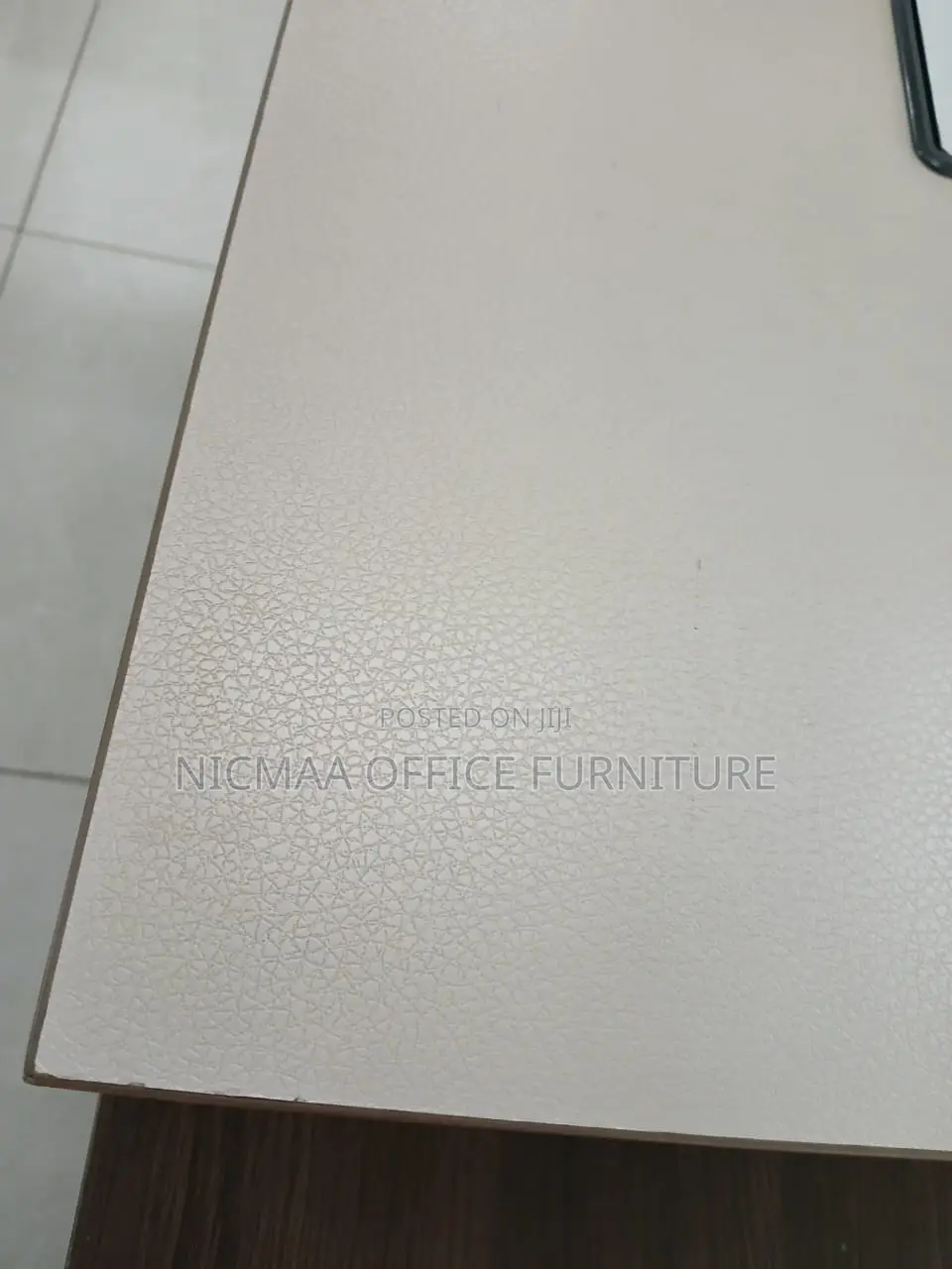 Two-Tone Finish With Side Advanced Desk