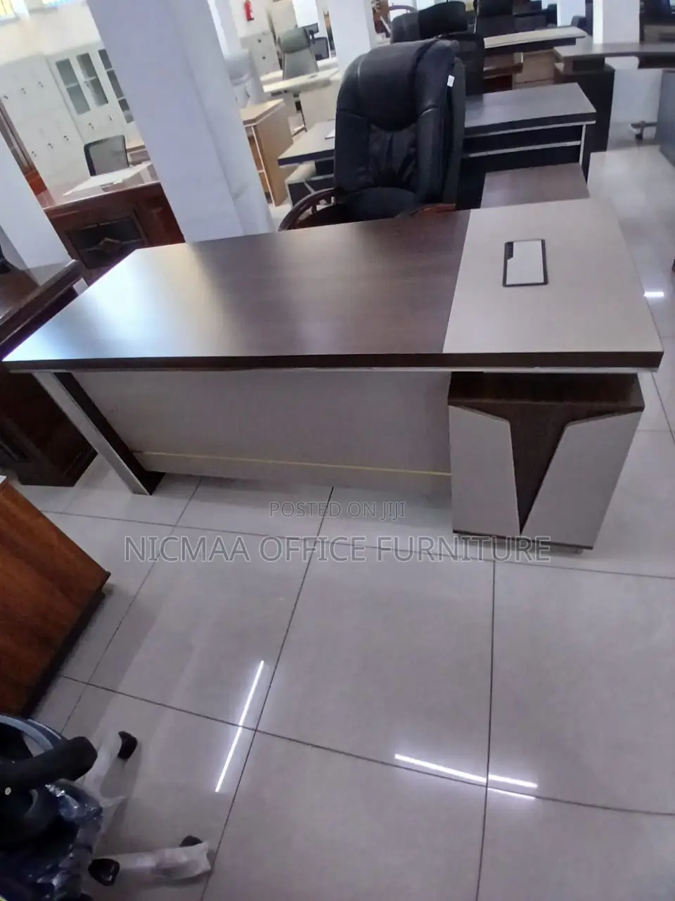 Two-Tone Finish With Side Advanced Desk