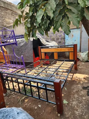 5by6 Metallic Bed