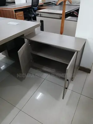 1600mm Gray Finish With White Accents Advanced