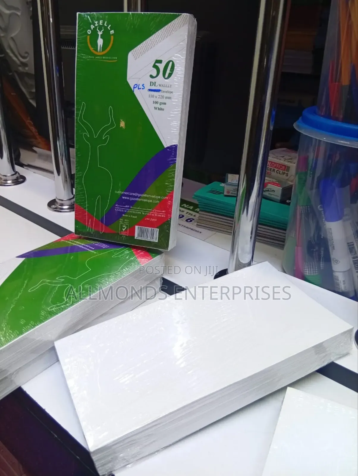 A Packet of 50pcs Dl Wallet Gazelle Peel Seal White Envelope-100gsm