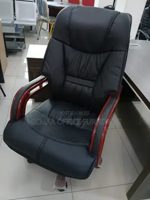 Premium Comfort Classic Elegance Executive High-Back Chair