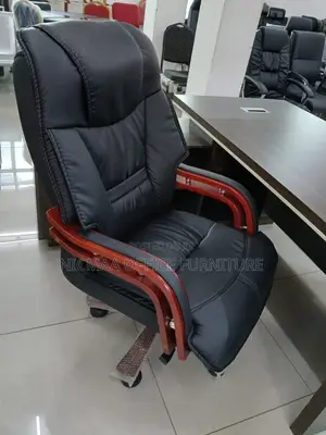 Premium Comfort Classic Elegance Executive High-Back Chair