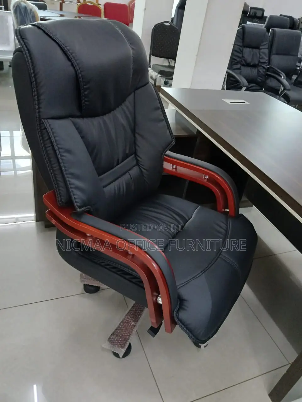 Premium Comfort Classic Elegance Executive High-Back Chair