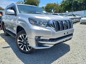 Toyota Land Cruiser Prado 2.8 2019 Silver