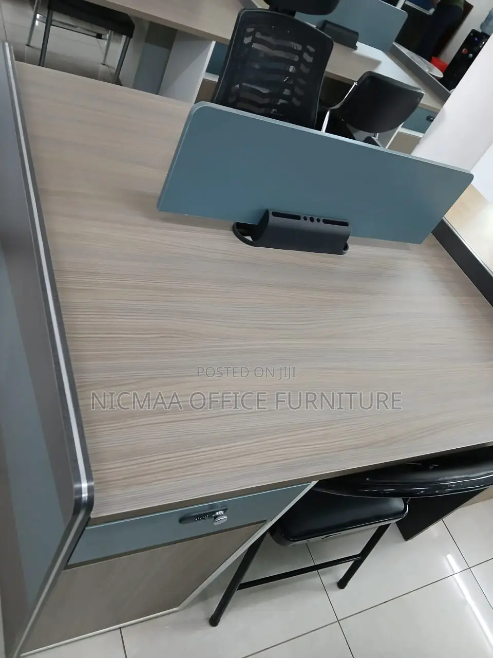 2-Way Modern Professionally Designed Workstation