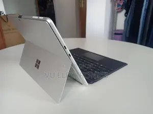 New Laptop Microsoft Surface Pro 9 16GB Intel Core I7 SSD 256GB