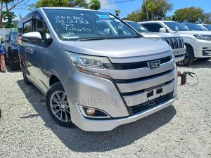 Toyota Noah 2.0 FWD (8 Seater) 2019 Silver