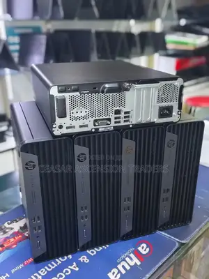 Desktop Computer HP ProDesk 400 8GB AMD Ryzen 5 SSD 256GB