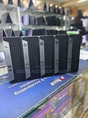 Desktop Computer HP ProDesk 400 8GB AMD Ryzen 5 SSD 256GB