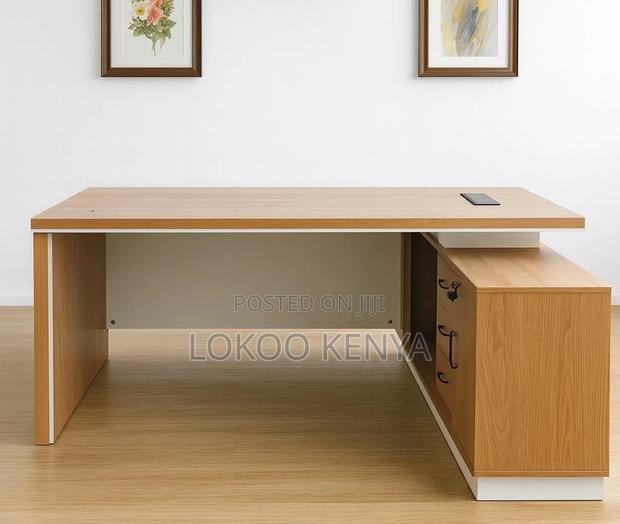 Office Desk : Office Executive Table With Lockable Drawers – 1.6m - thumbnail 3