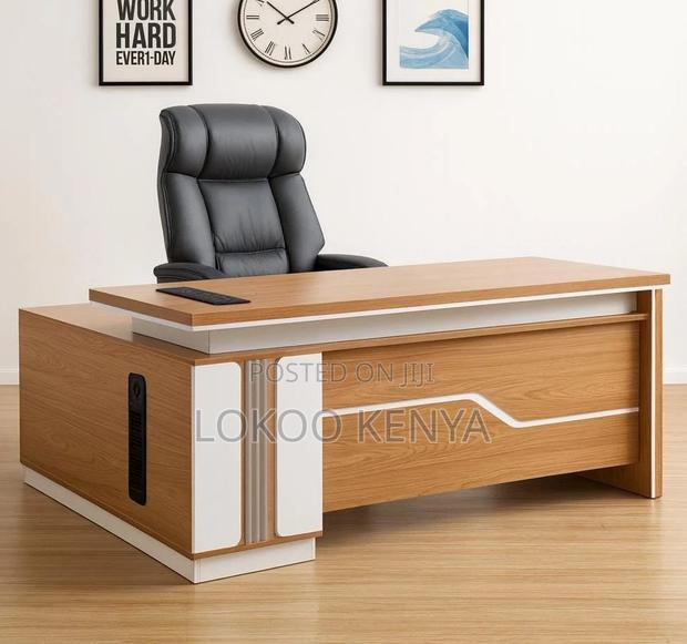 Office Desk : Office Executive Table With Lockable Drawers – 1.6m - thumbnail 5