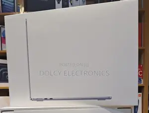 New Laptop Apple MacBook Air 2025 M4 16GB Apple M4 SSD 512GB
