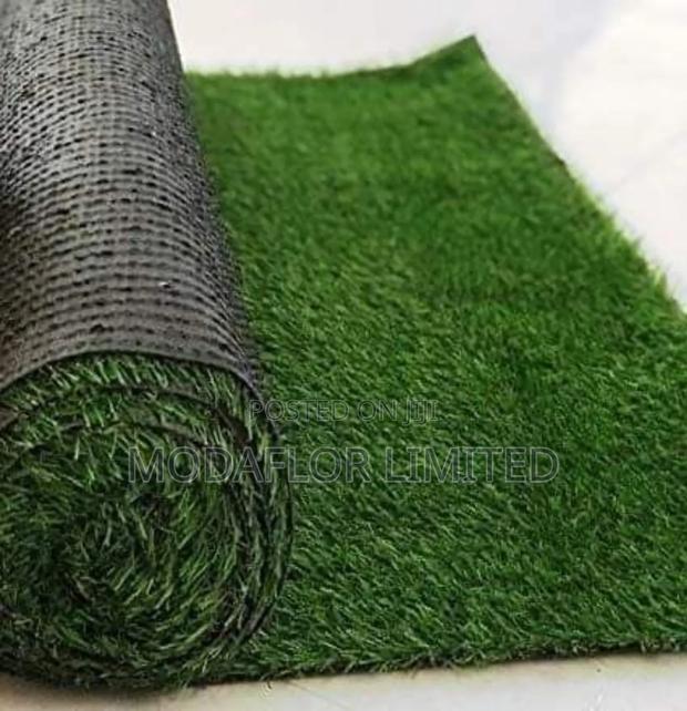 Balcony Grass Carpet – Bring Nature to Your Rooftop (20-35mm) - main view