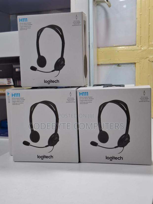 Logitech H111 Stereo Headset \\ Logitech H111 Headset - main view