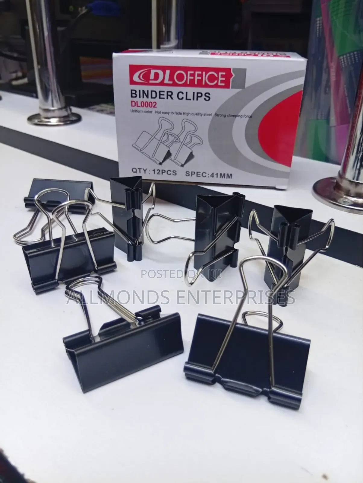 A Packet of 12 Pieces Binder Clips- 41mm