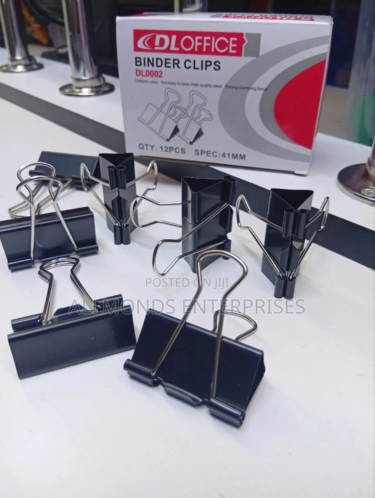 A Packet of 12 Pieces Binder Clips- 41mm