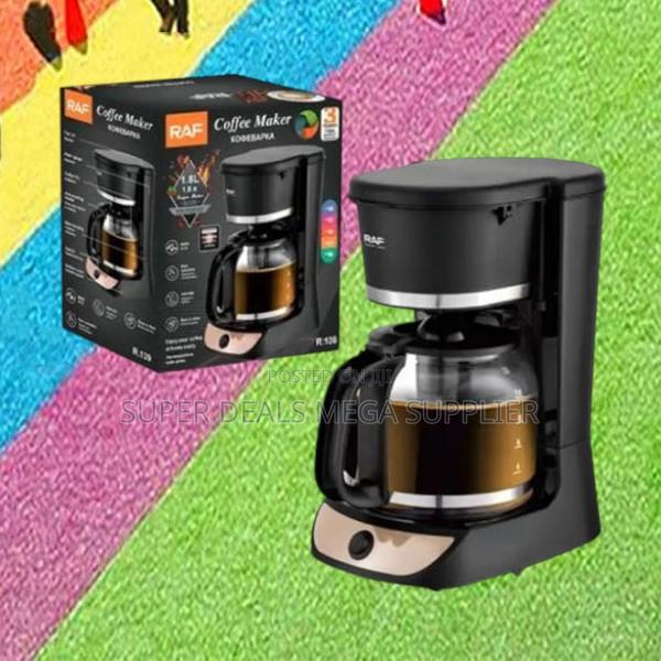 Electric 1.8l Coffee Machine 900 Watts Anti Drip Design With Carafe