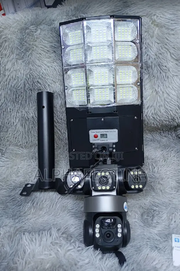 Solar-Powered With Floodlight and PTZ Motion Tracking 4g CCTV Camera
