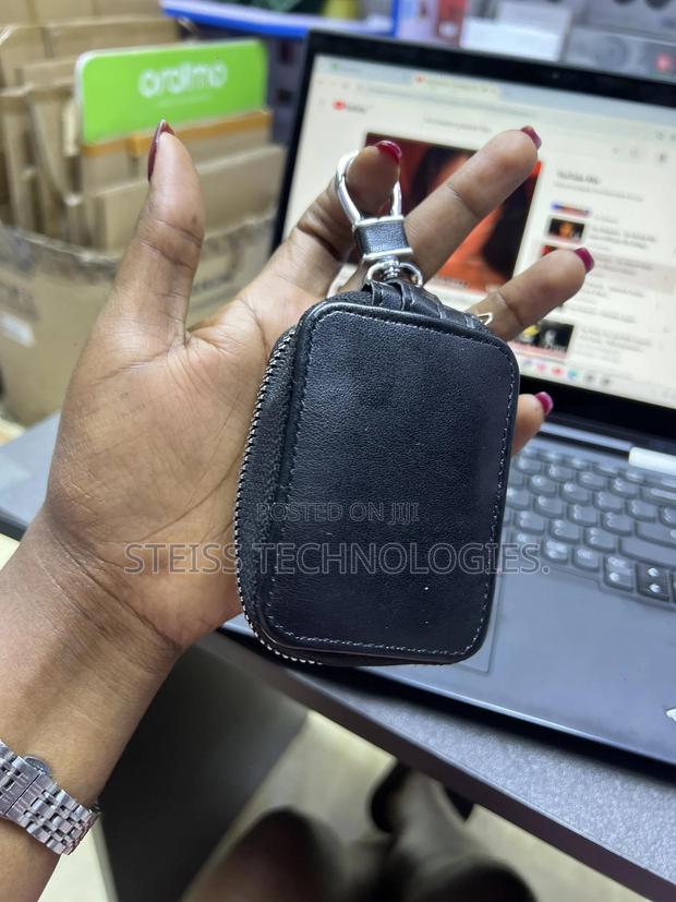 Universal iPod Cases - main view