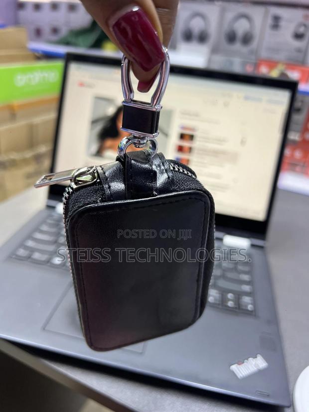 Universal iPod Cases - thumbnail 4