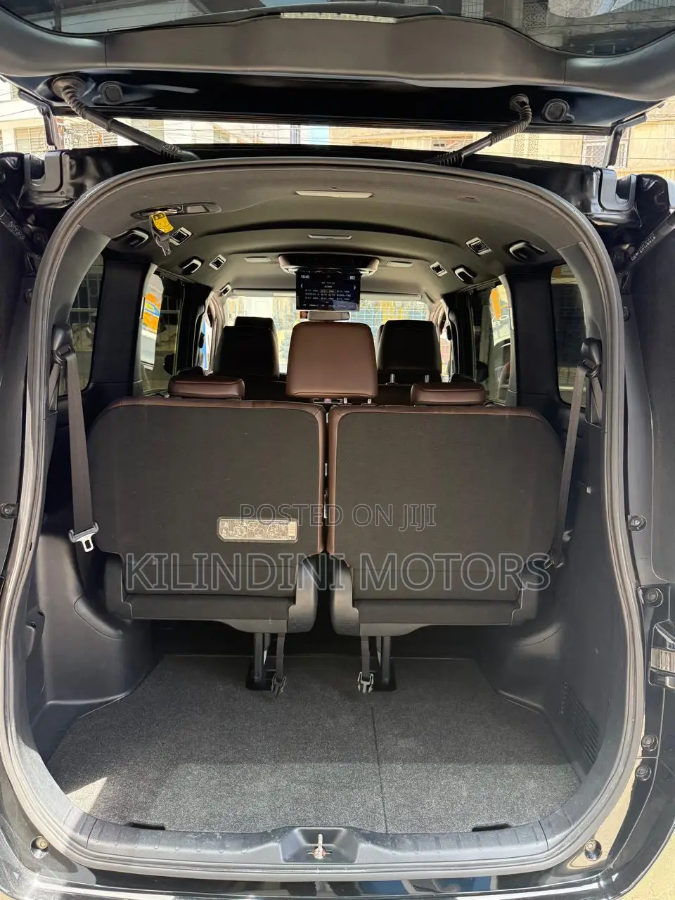 Toyota Esquire 2019 Purple