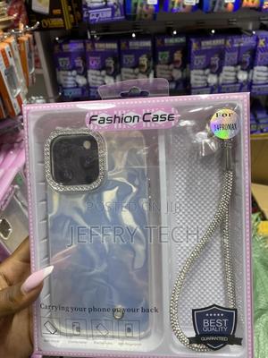 Verty Marble Wrist Strap Chain Phone Case for iPhone 14 Pro Max - thumbnail 2