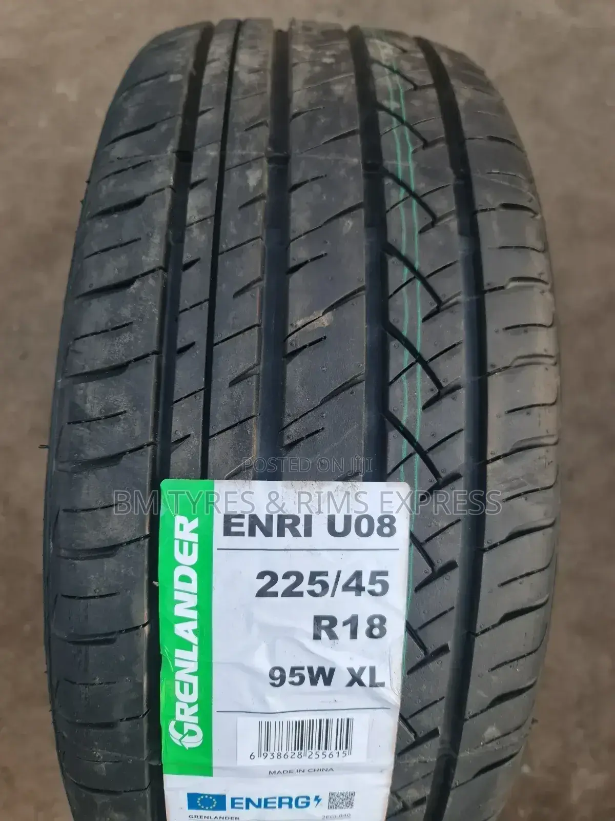 225 /45 R18 Grenlander.