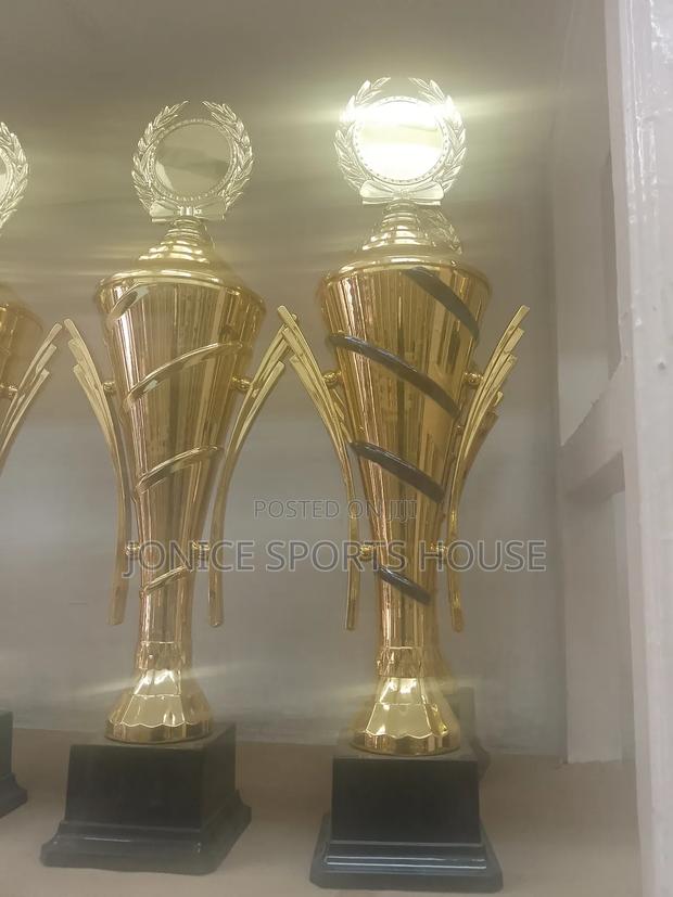 Classic Awards Trophy - thumbnail 3