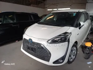 Toyota Sienta 2019 White