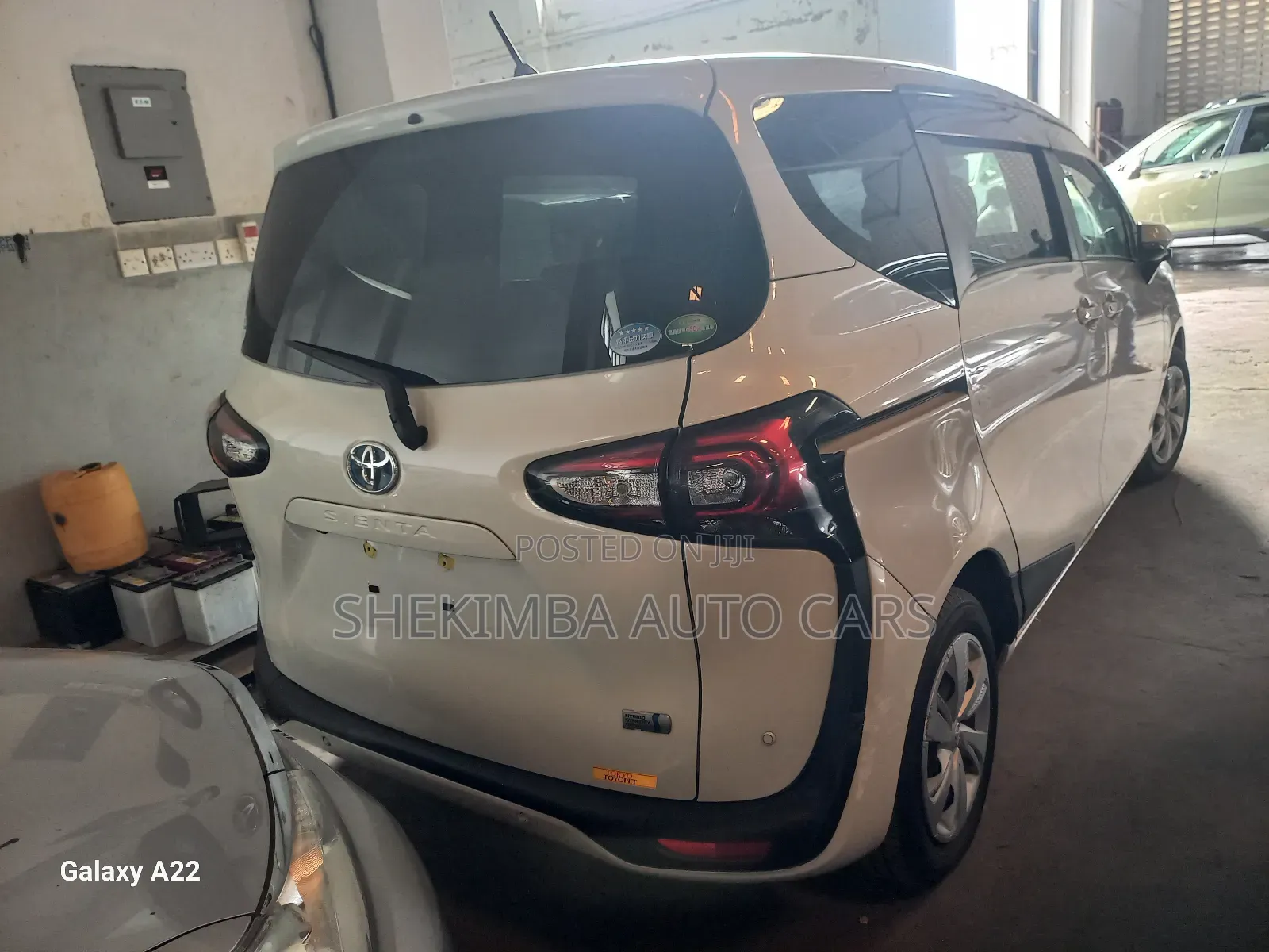 Toyota Sienta 2019 White
