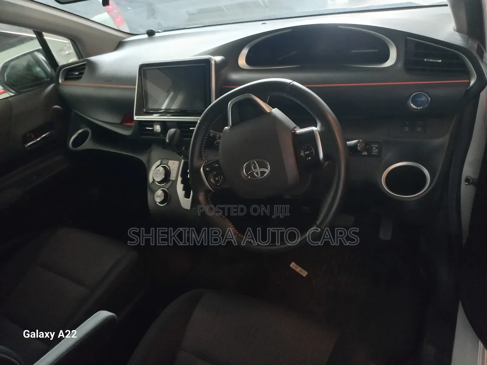 Toyota Sienta 2019 White