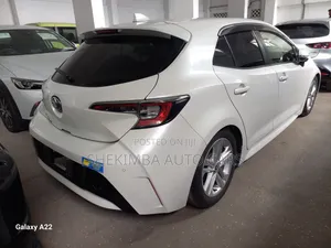 Toyota Corolla Hatchback 2019 White