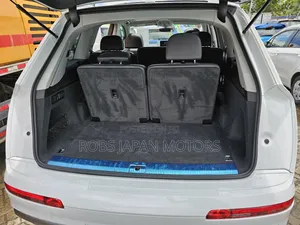 Audi Q7 3.0T Premium AWD quattro 2018 White