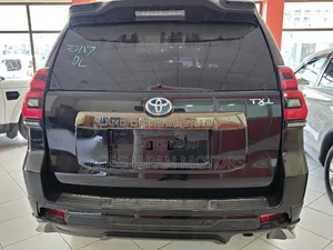 Toyota Land Cruiser Prado 2.8 2021 Matt Black